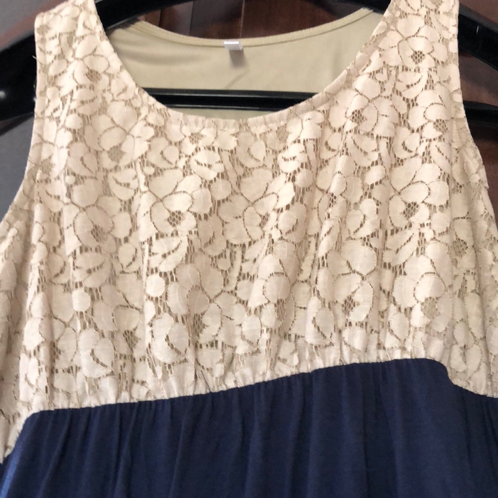 Dress - Picture 2 of 2